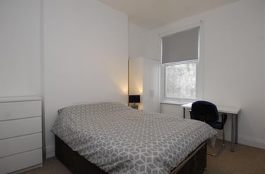 15 Ashford Road, Mannamead, Plymouth - Image 2